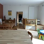 De Montrepos - Ancien Presbytere Xviie Siecle بيت للعطل *