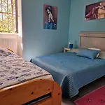 بيت للعطل De Montrepos - Ancien Presbytere Xviie Siecle إستين