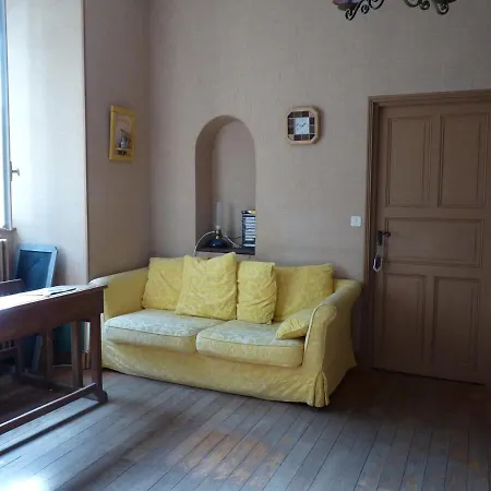 De Montrepos - Ancien Presbytere Xviie Siecle