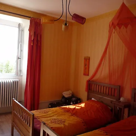 Holiday home De Montrepos - Ancien Presbytere Xviie Siecle Estaing (Aveyron)