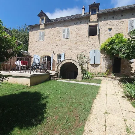 De Montrepos - Ancien Presbytere Xviie Siecle Estaing (Aveyron)
