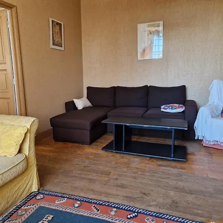 De Montrepos - Ancien Presbytere Xviie Siecle Holiday home