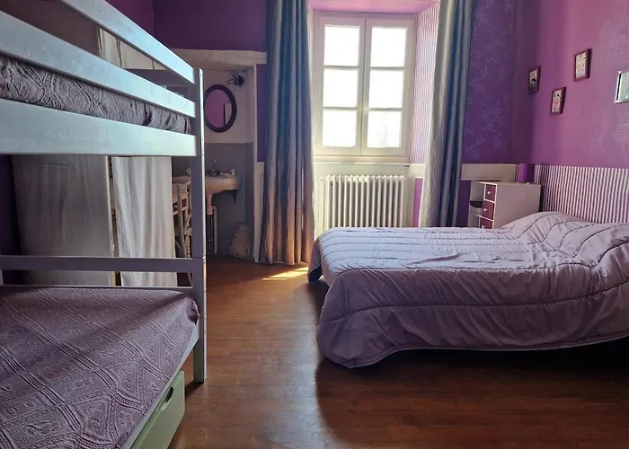 De Montrepos - Ancien Presbytere Xviie Siecle